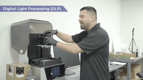 Equipped with DLP optical engine, making printing more accurate and stable