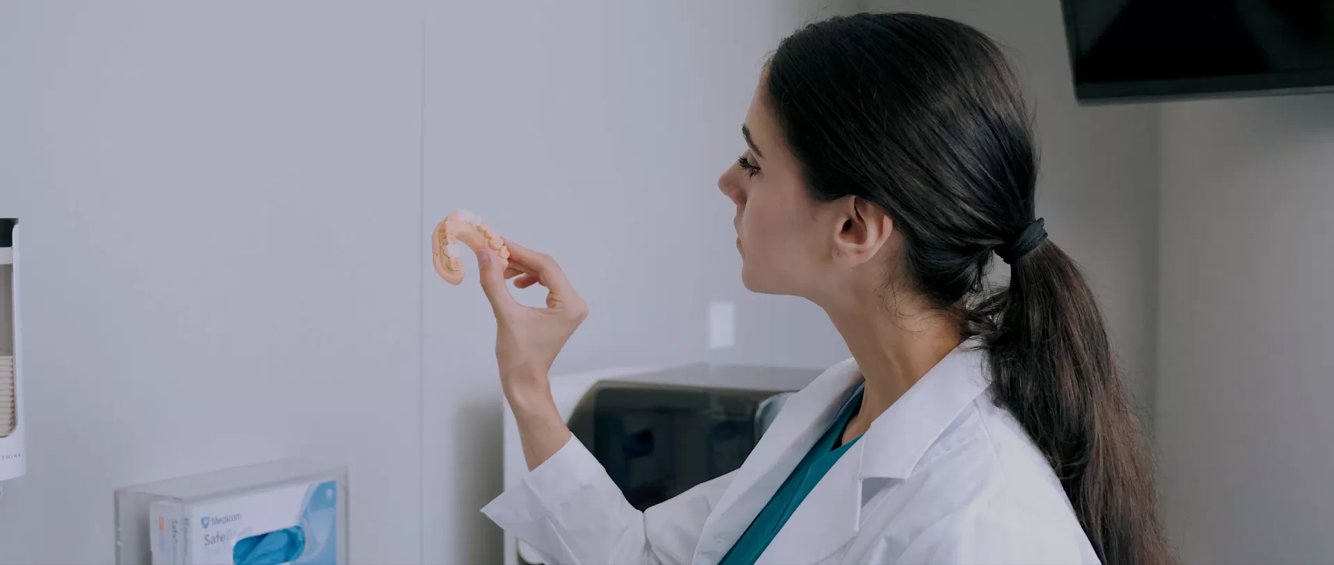 Liên hệ với chúng tôi